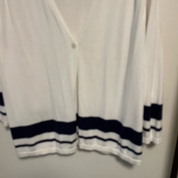 Long Sleeve One Button Cardigan - Picture 2 of 3